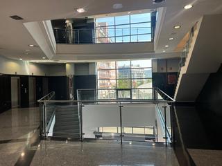 Miete Büro  Calle santiago de compostela. Planta entera en edificio de oficinas en alquiler en miribilla