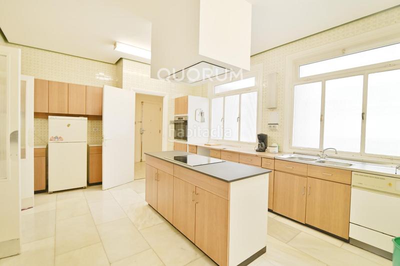 Foto 31bc7976-f2fb-4bed-8074-4f628dc69341. Appartamento con riscaldamento parcheggio in Sabino Arana-Jesuitas Bilbao