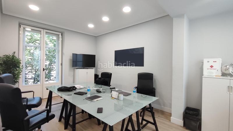 Foto 24450ba0-9049-47eb-83cc-21365001c8e2. Miete büro in Ensanche - Moyua - Diputación Bilbao