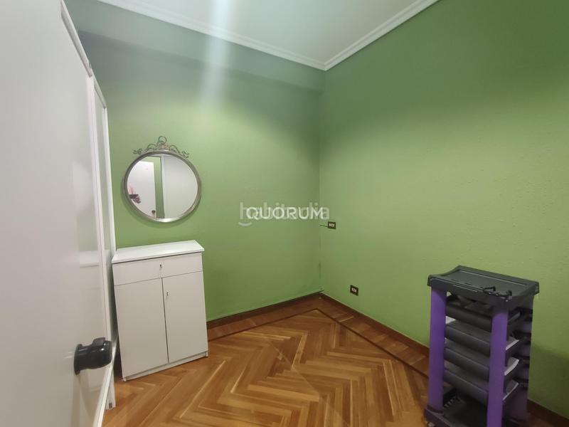 Foto 945924ed-5f41-4d65-8593-b67ed94970ef. Lloguer oficina amb calefacció a Alhóndiga Bilbao