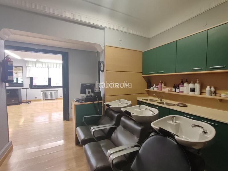 Foto dc856c9c-abb8-4afc-937d-8c84a593a3c8. Miete büro mit heizung in Alhóndiga Bilbao