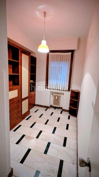 Foto 9a095d78-e93e-4681-a3bb-4bd8b6daf5f7. Pis amb calefacció a Zabalburu Bilbao