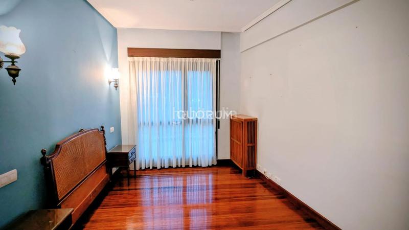 Foto a334688d-afa8-4f6d-bea3-780981824096. Pis amb calefacció a Zabalburu Bilbao