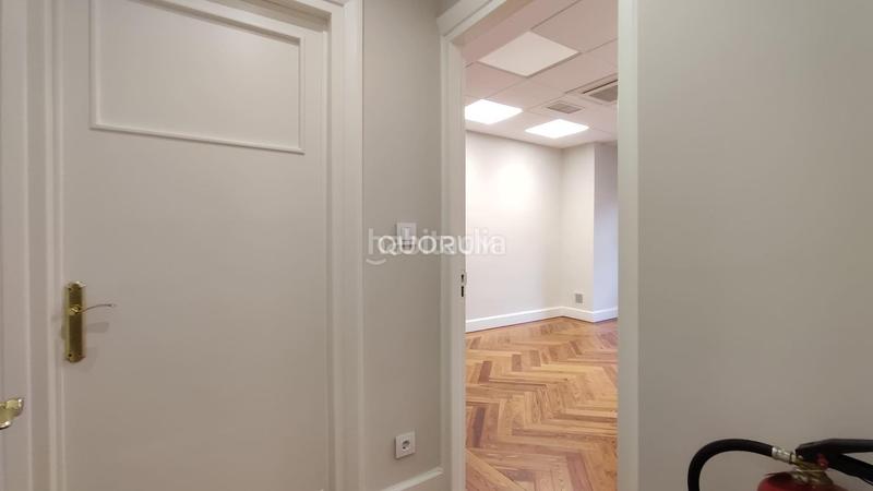 Foto 141dc7d7-7162-42bd-97a9-83b391facbbd. Alquiler oficina espectacular oficina en alquiler en jardines de albia en Bilbao