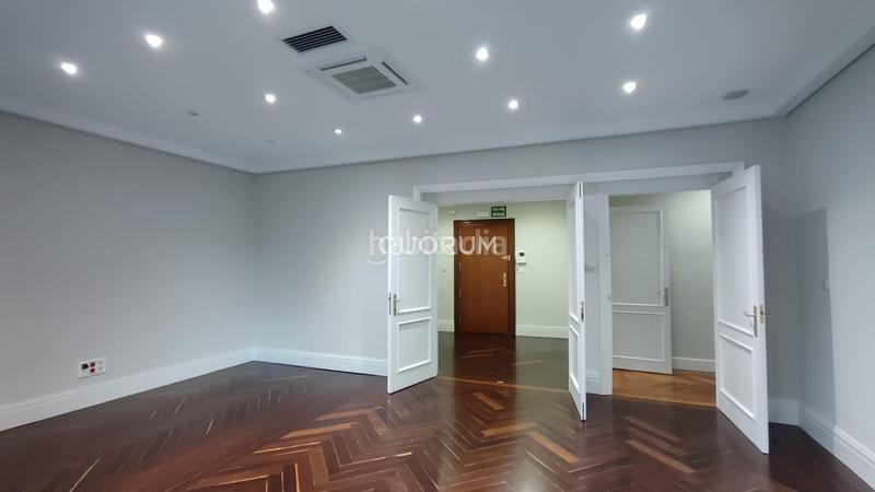 Foto 210e24cc-0493-4e36-8a89-a9ebc0365f89. Lloguer oficina amb calefacció a Ensanche - Moyua - Diputación Bilbao