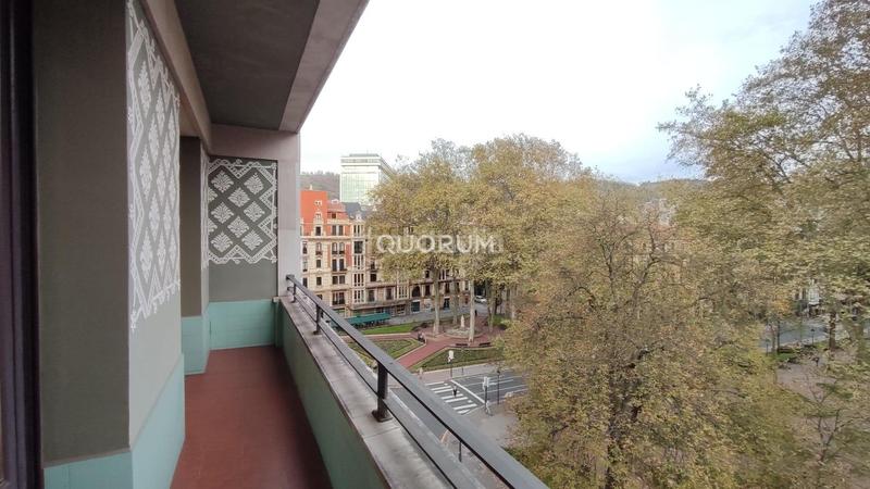 Foto 4ef042c0-062a-42f8-bd6f-a6e1a9f43373. Location bureau avec chauffage dans Ensanche - Moyua - Diputación Bilbao