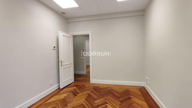 Foto a34ae3fb-1738-4c7b-9745-a83e17eb3fe6. Location bureau avec chauffage dans Ensanche - Moyua - Diputación Bilbao
