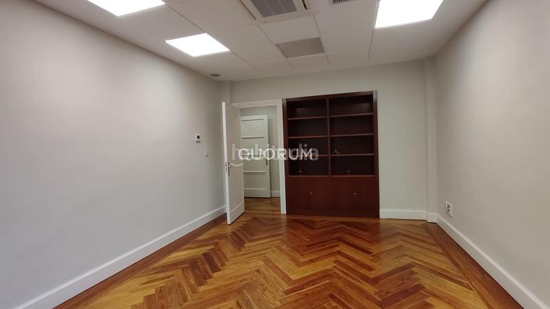 Foto 73d0b248-c7a4-43cc-ab7f-8ac759ea90a3. Miete büro mit heizung in Ensanche - Moyua - Diputación Bilbao