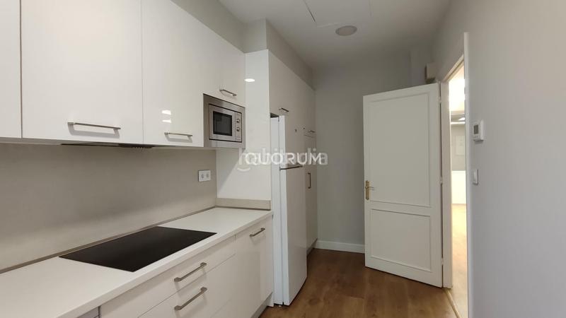 Foto 956ebd62-37f1-4bc7-8d3d-8129fdf3e4fb. Miete büro mit heizung in Ensanche - Moyua - Diputación Bilbao