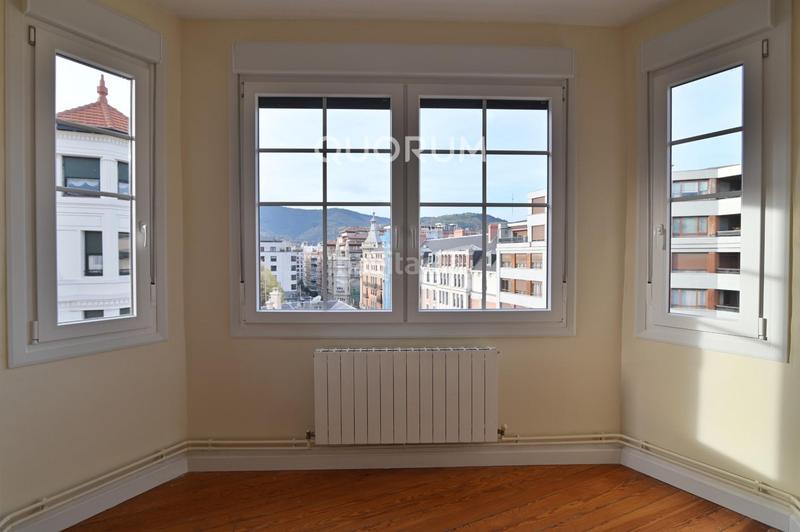 Foto 870f5ad9-dd76-4185-b613-1aaf23b891ec. Affitto appartamento con riscaldamento in Ensanche - Moyua - Diputación Bilbao