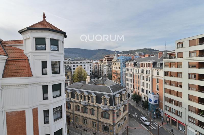 Foto a4fc63e4-9d34-49ba-878f-232ba43c0de0. Alquiler piso vivienda 4 dormitorios en Ensanche - Moyua - Diputación Bilbao