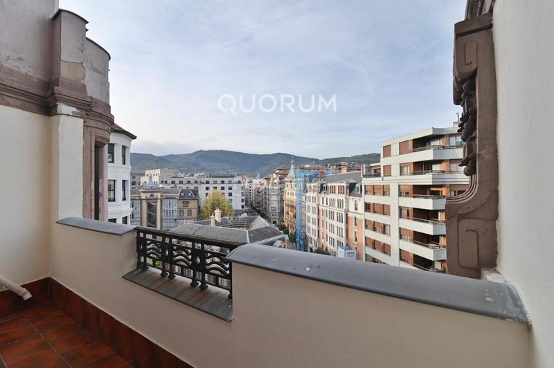 Foto 1b7451fd-2406-4f39-8146-aedb92d8e44f. Miete etagenwohnung mit heizung in Ensanche - Moyua - Diputación Bilbao