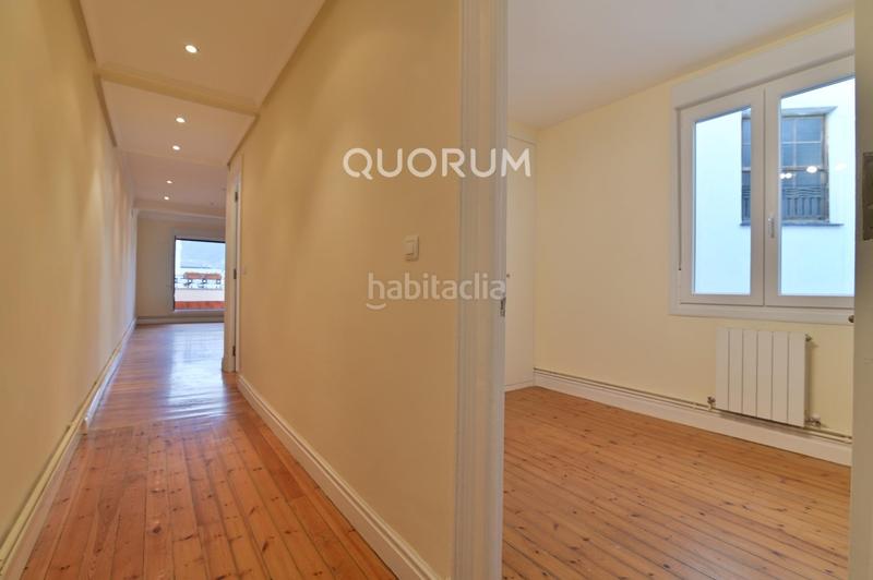 Foto cc2aa69d-2ef5-4307-a10a-e2d2a883016c. Miete etagenwohnung mit heizung in Ensanche - Moyua - Diputación Bilbao