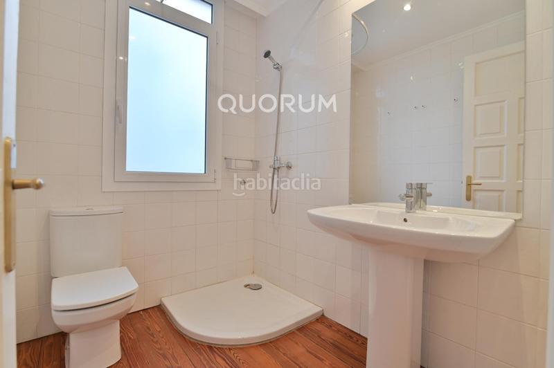 Foto e2c06b51-9322-467f-8943-918baaf197c5. Miete etagenwohnung mit heizung in Ensanche - Moyua - Diputación Bilbao