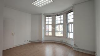 Location Bureau  Alameda recalde. Oficina céntrica en alquiler. varios despachos