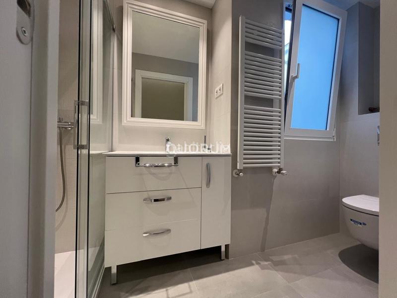 Foto 64e604ad-f0b9-44aa-9507-f597110532f7. Location appartement avec chauffage dans Ensanche - Moyua - Diputación Bilbao