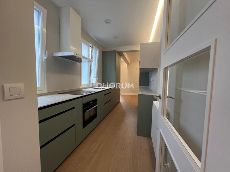 Foto 48d22c3c-429b-488e-a724-3549f34703ee. Miete etagenwohnung mit heizung in Ensanche - Moyua - Diputación Bilbao