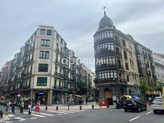 Location Appartement  Alameda urquijo 11. Piso totalmente reformado de 2 habitaciones y 2 baños en abando