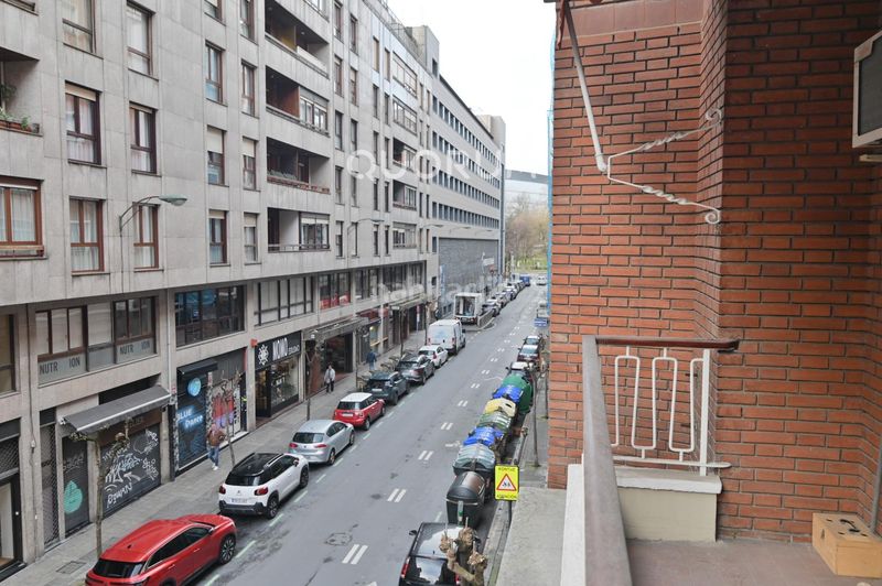 Foto 5f8d3dea-b7ac-4f7a-b6d5-09b33760d47a. Pis amb aparcament a Sabino Arana-Jesuitas Bilbao