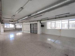 Locale commerciale in Calle Bruno Mauricio Zabala