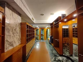 Lloguer Local Comercial  Calle general concha. Local en alquiler junto a la plaza eguillor