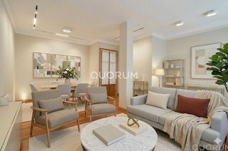 Etagenwohnung  Calle de heros. Vivienda de 2 habitaciones en el ensanche