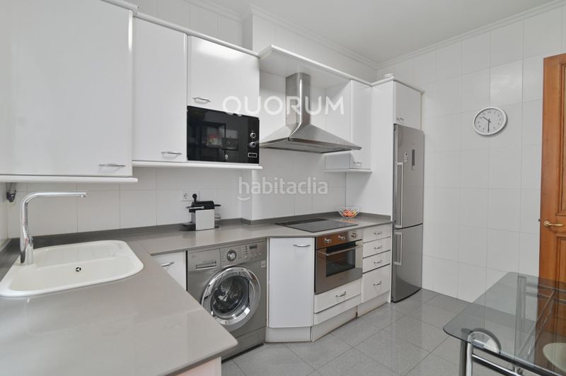 Foto 54872cf0-7c44-43e0-a400-e57c341b8378. Pis amb calefacció a Ensanche - Moyua - Diputación Bilbao