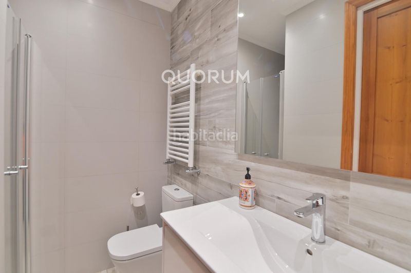 Foto b453cce5-da7e-4366-be7e-b342972c19c9. Pis amb calefacció a Ensanche - Moyua - Diputación Bilbao