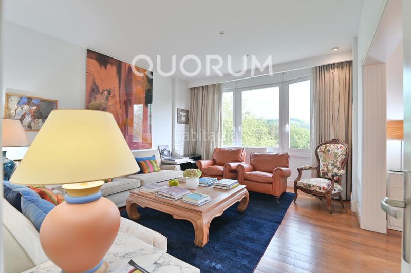 Foto 32ef0bcc-d1ae-4491-b2d1-c34830fe0aae. Pis a Abandoibarra - Guggenheim Bilbao