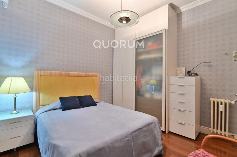 Foto 439f228a-3878-45c1-b16e-1927700f44bf. Pis a Abandoibarra - Guggenheim Bilbao