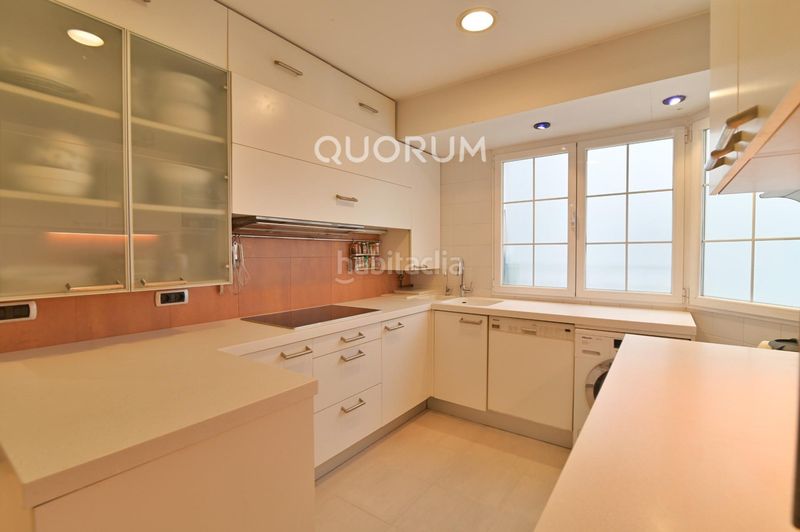 Foto ac2fa4f5-f261-4cac-969b-cfcf2660fd5b. Pis a Abandoibarra - Guggenheim Bilbao