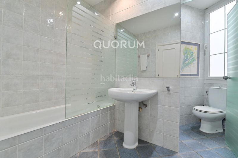 Foto b50bfd50-7219-404a-8f78-a7dd25ab9f03. Pis amb calefacció a Abandoibarra - Guggenheim Bilbao