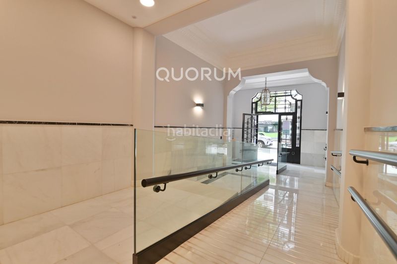 Foto be7901b3-266d-495f-9260-6265ffa43ace. Pis a Abandoibarra - Guggenheim Bilbao