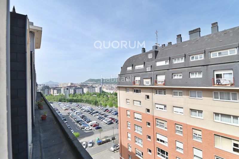 Foto b3e213b1-022b-47a8-a61f-428ff8cf3eb7. Pis amb aparcament a Miribilla Bilbao