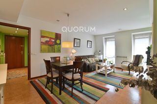 Pis  Calle julian zugazagoitia. Luminoso piso alto de 3 hab en miribilla