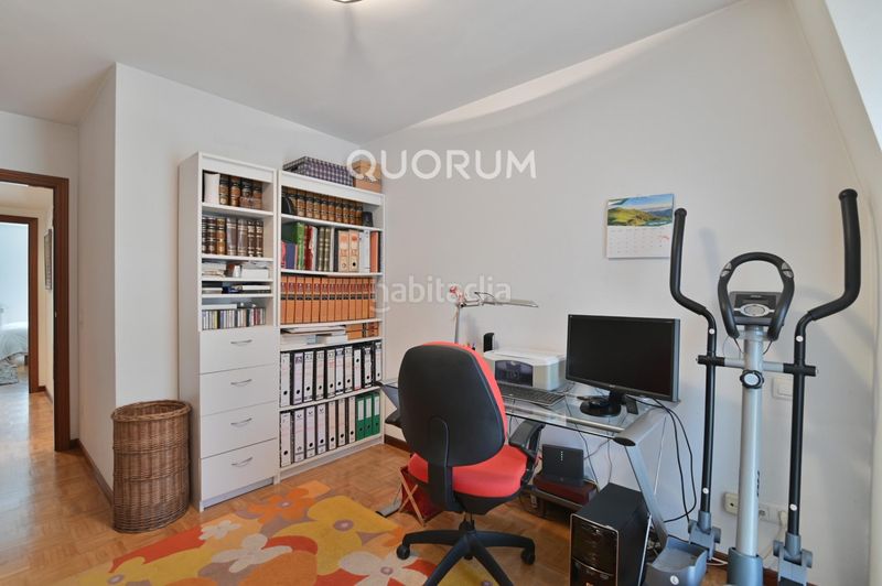 Foto f1e89d42-9f43-419e-b96a-8a73e3d59342. Pis amb aparcament a Miribilla Bilbao