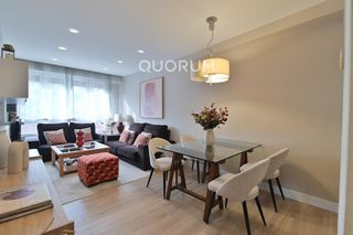 Appartement  Calle castaños. Luminosa vivienda con garaje y trastero