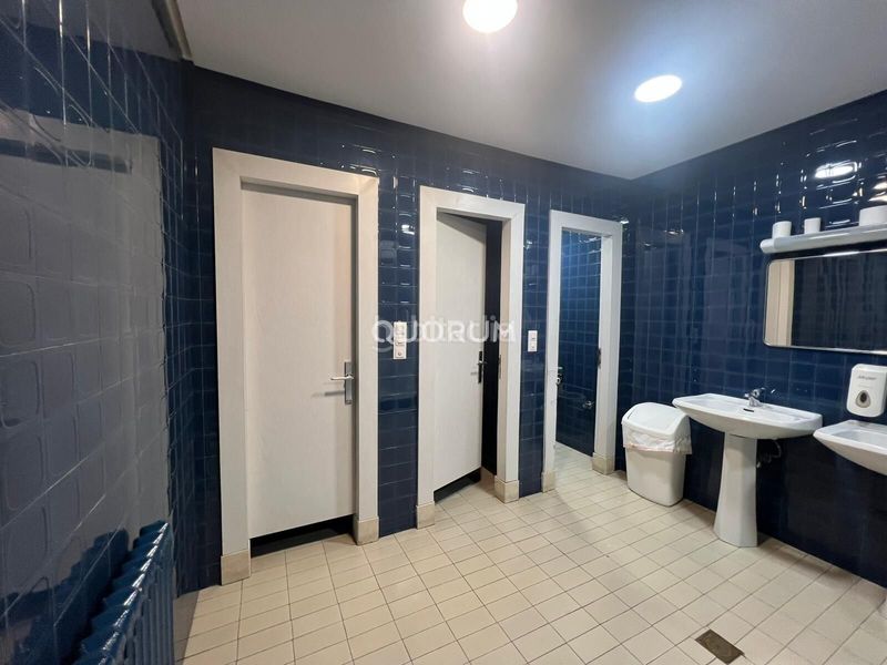 Foto f794a0e5-42b7-4ae4-82dd-58e77891acd5. Miete büro in Sabino Arana-Jesuitas Bilbao