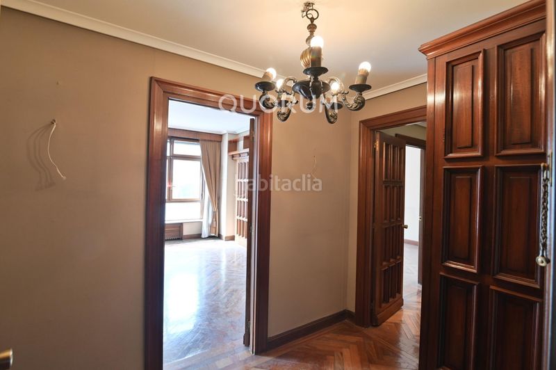Foto ca10f9d4-f9ee-4cbb-96f7-42c62d93ac05. Pis amb calefacció a Ensanche - Moyua - Diputación Bilbao