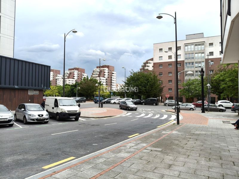 Foto 32f11efe-cdcf-4526-9c78-ef40f890eb6c. Aparcament cotxe a Iralabarri Bilbao