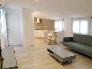 Lloguer Pis  Calle rodriguez arias. Apartamento reformado y muy luminoso en zona diputación