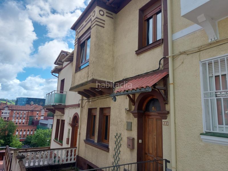 Foto 16ed2aa2-2a8b-43e2-a8eb-94d32d0dd218. Casa adossada amb calefacció a Basurtu Bilbao