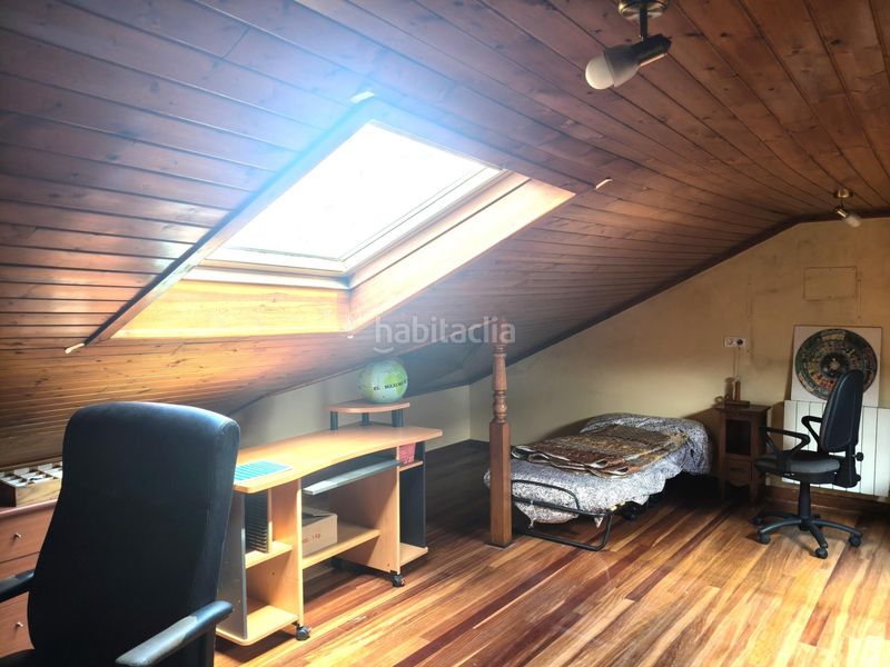 Foto 30b84404-b406-4bfc-8805-165f386a9d57. Casa adossada amb calefacció a Basurtu Bilbao
