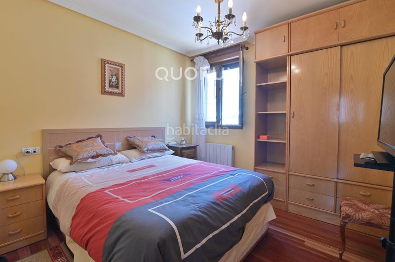 Foto 6d3609e5-a1b5-4bed-8788-394ac84aacfd. Casa adossada amb calefacció a Basurtu Bilbao