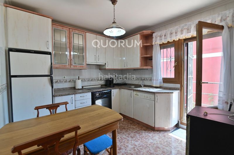 Foto 9e16e49e-e4a5-40a2-ae3e-fa693b3a3032. Casa adossada amb calefacció a Basurtu Bilbao