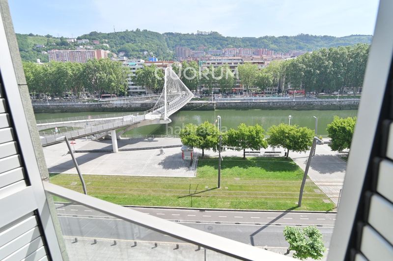 Foto d7a252f7-79e6-4f37-aa28-57b864f8e07b. Pis amb calefacció aparcament a Albia Bilbao