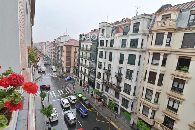 Foto 776bffca-f53f-4437-9d2d-8e25982b80be. Pis amb calefacció a Zabalburu Bilbao
