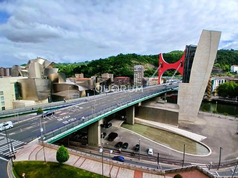Foto 133fa2b6-d4ed-49a6-8aa8-f2e9e55de86a. Pis amb calefacció a Abandoibarra - Guggenheim Bilbao