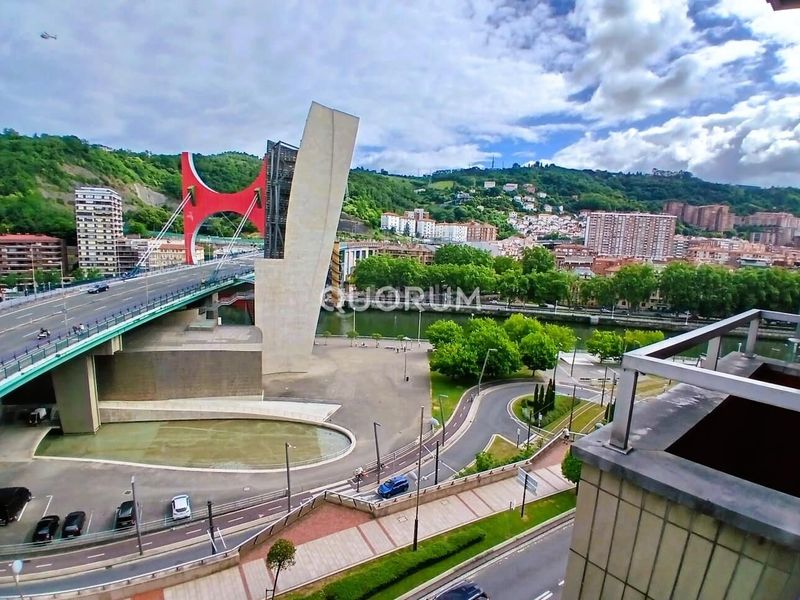 Foto 7fca79ec-7f98-4cc1-a138-27f9fa9872d7. Pis amb calefacció a Abandoibarra - Guggenheim Bilbao