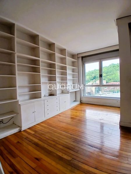 Foto d7e69cc1-a5a5-4533-862b-17e79bdaa638. Pis amb calefacció a Abandoibarra - Guggenheim Bilbao